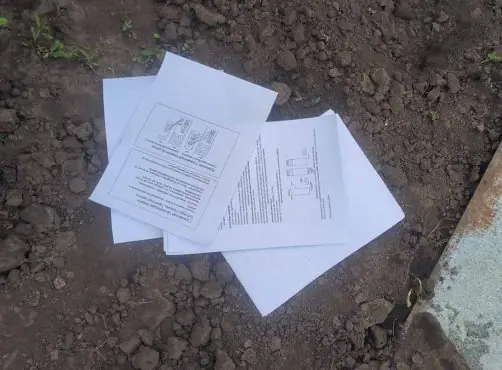 Старые газеты полностью избавят огород от сорняков: дорогой спанбонд больше не нужен