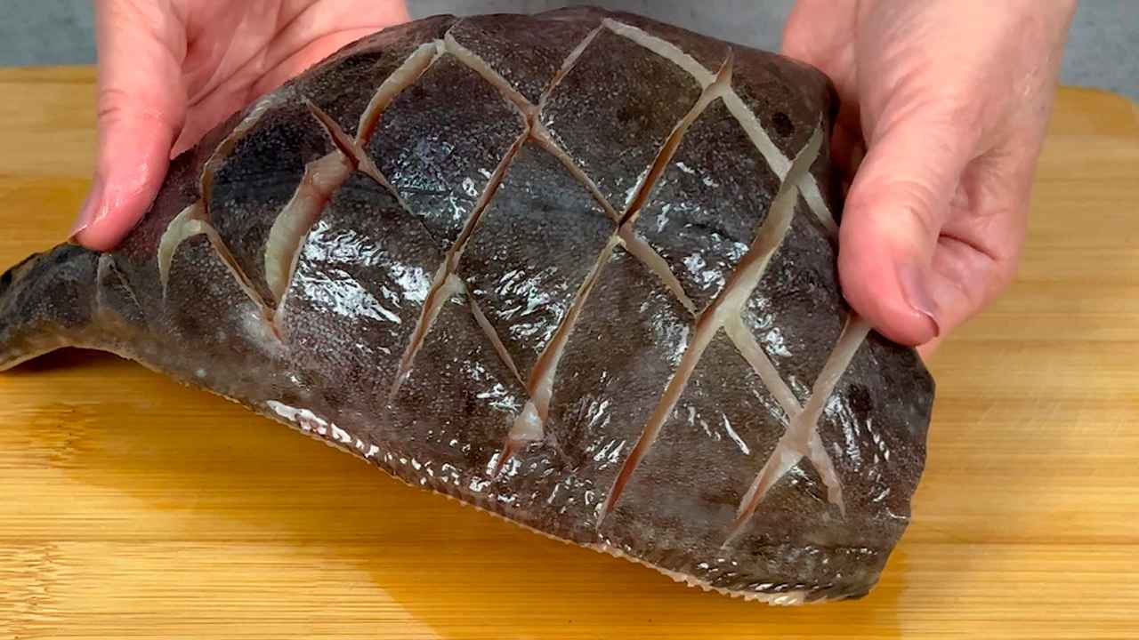 Как приготовить камбалу без запаха: вкусный рецепт рыбы, запечённой с картофелем