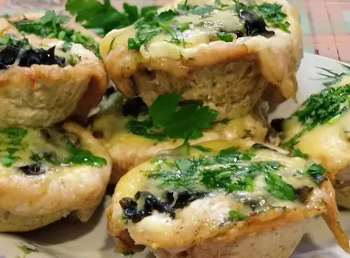 «Корзиночки с опятами и с сыром» на Новый год: вкуснейшая закуска на скорую руку и без лишних трат