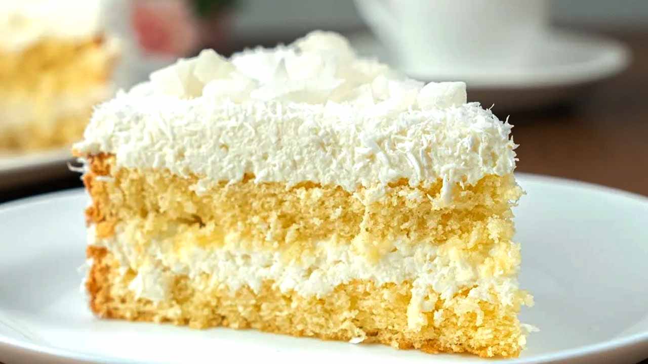 Торт без выпечки «Снежное облако»: новогодний десерт на ряженке вкус которого сводит с ума!