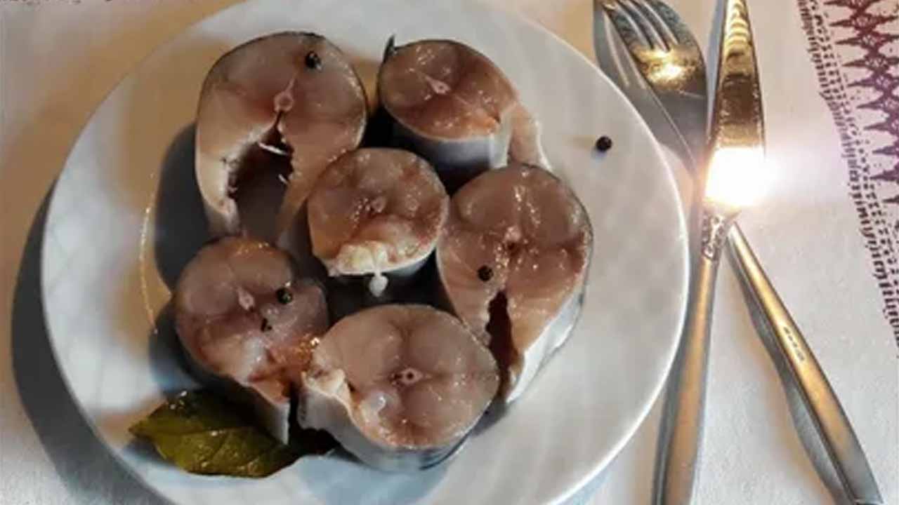 Малосольная маринованная скумбрия в домашних условиях: проще рецепта не существует