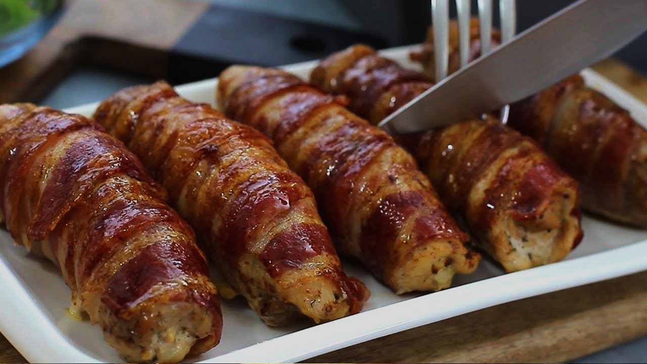 Рулетики с беконом и ананасом в духовке: хрустящая сладость за 5 минут