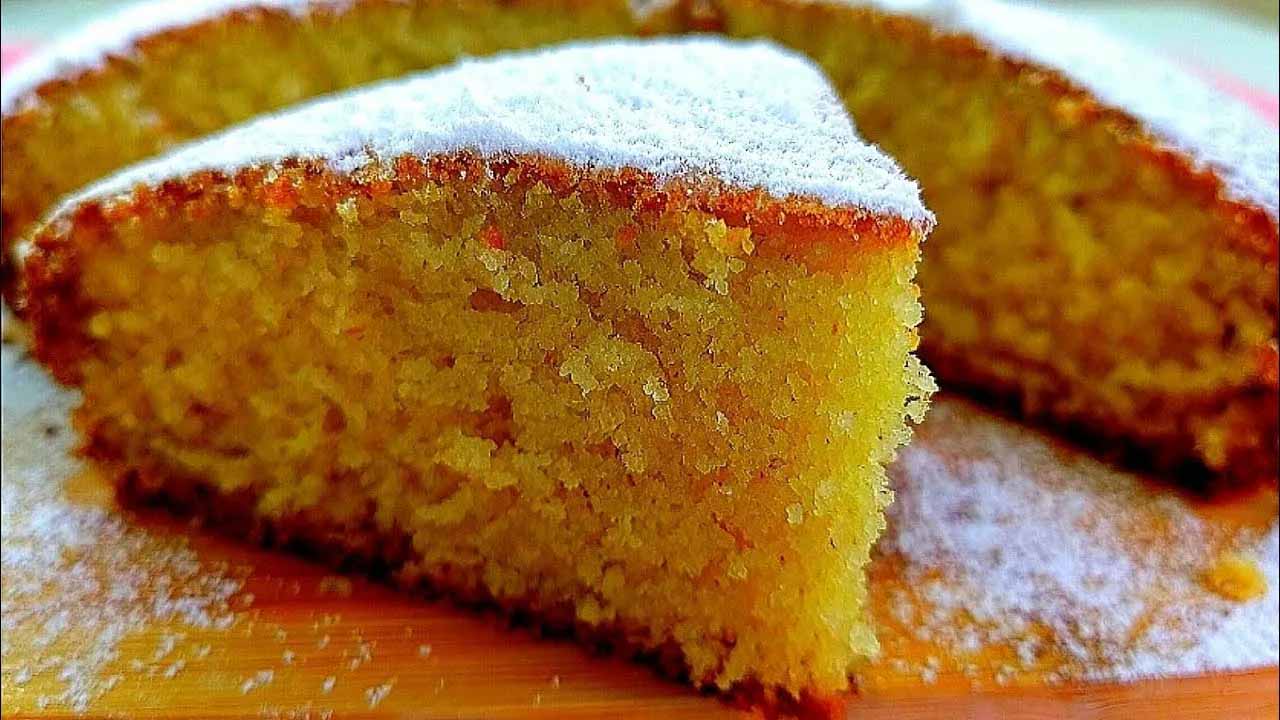 Манник со сливочной заливкой: рецепт влажного и нежного пирога от которого вся семья будет в восторге